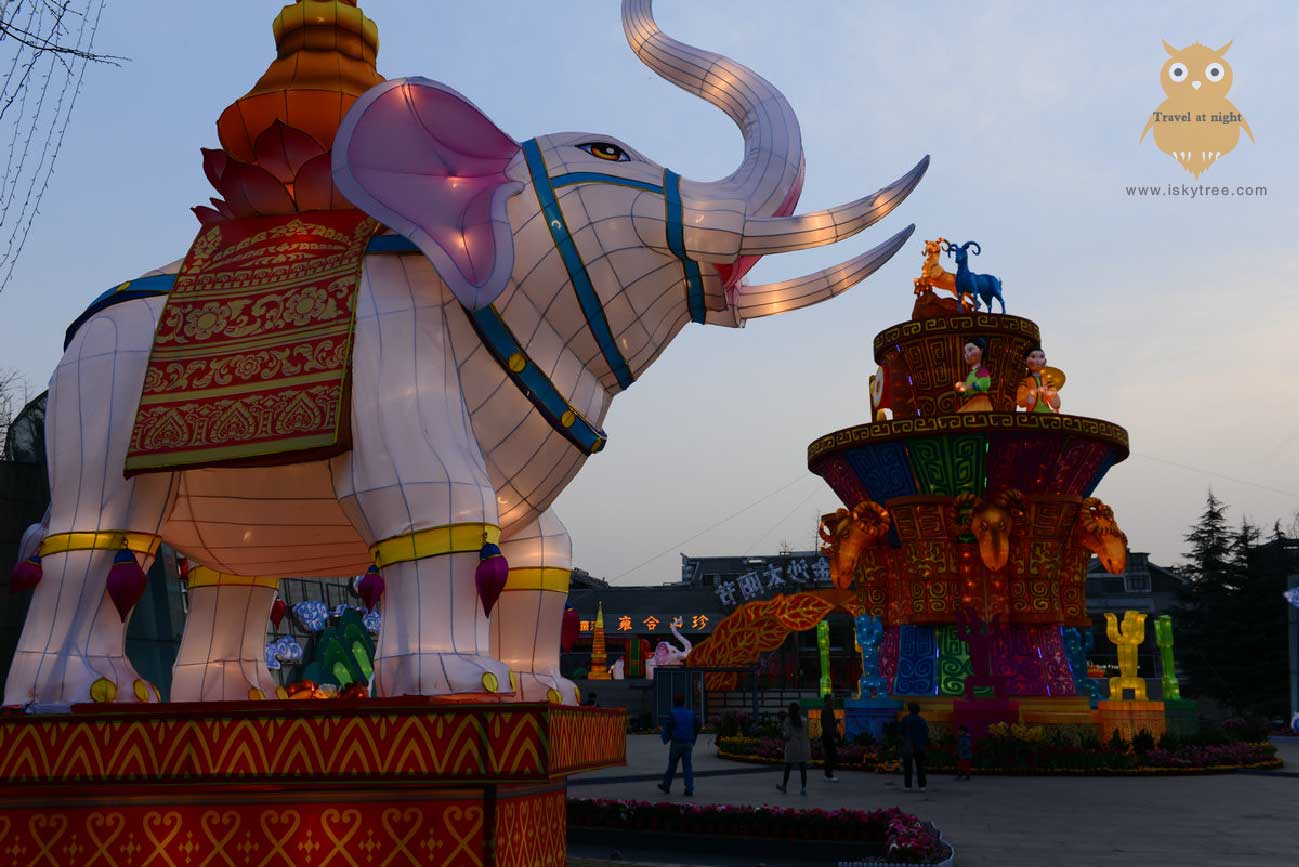 东南亚大象彩灯设计制作
